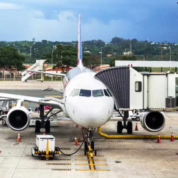 O aeroporto fica em São José dos Pinhais