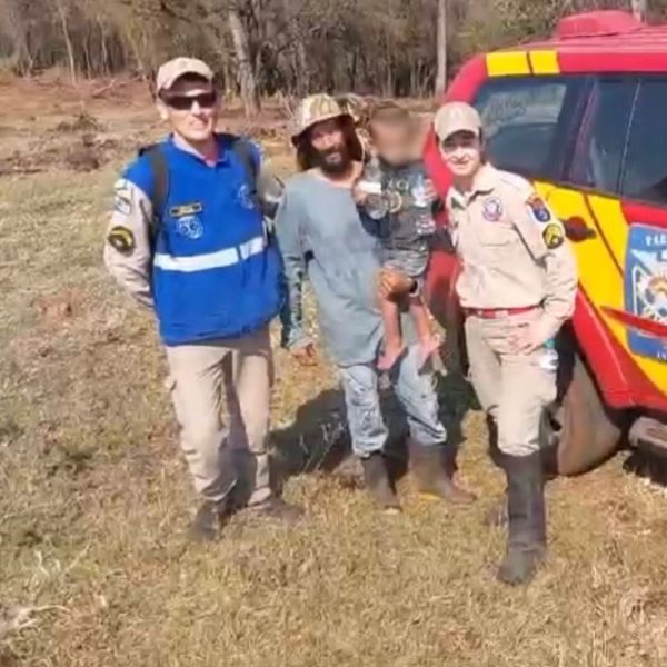 A mãe de Nicolas Areias Gaspar, bebê de 2 anos desaparecido há nove dias em São José, Santa Catarina, vai receber alta nesta segunda-feira (8)