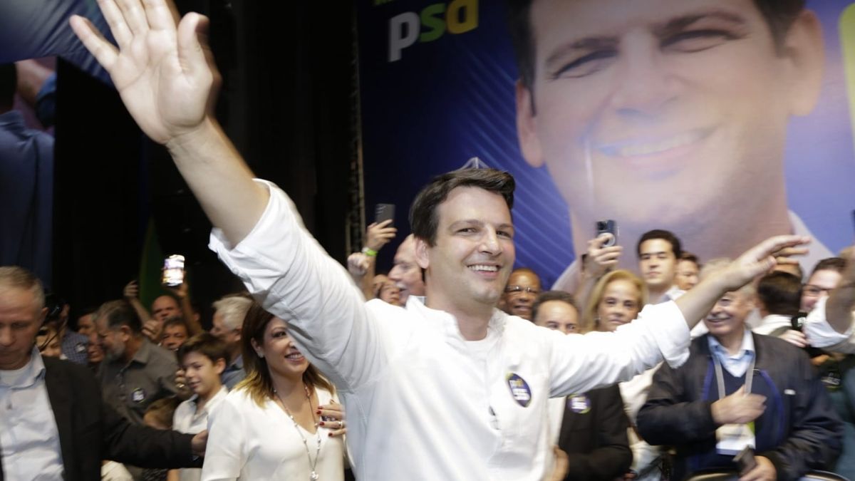 Eduardo Pimentel é oficializado como candidato à Prefeitura de Curitiba pelo PSD