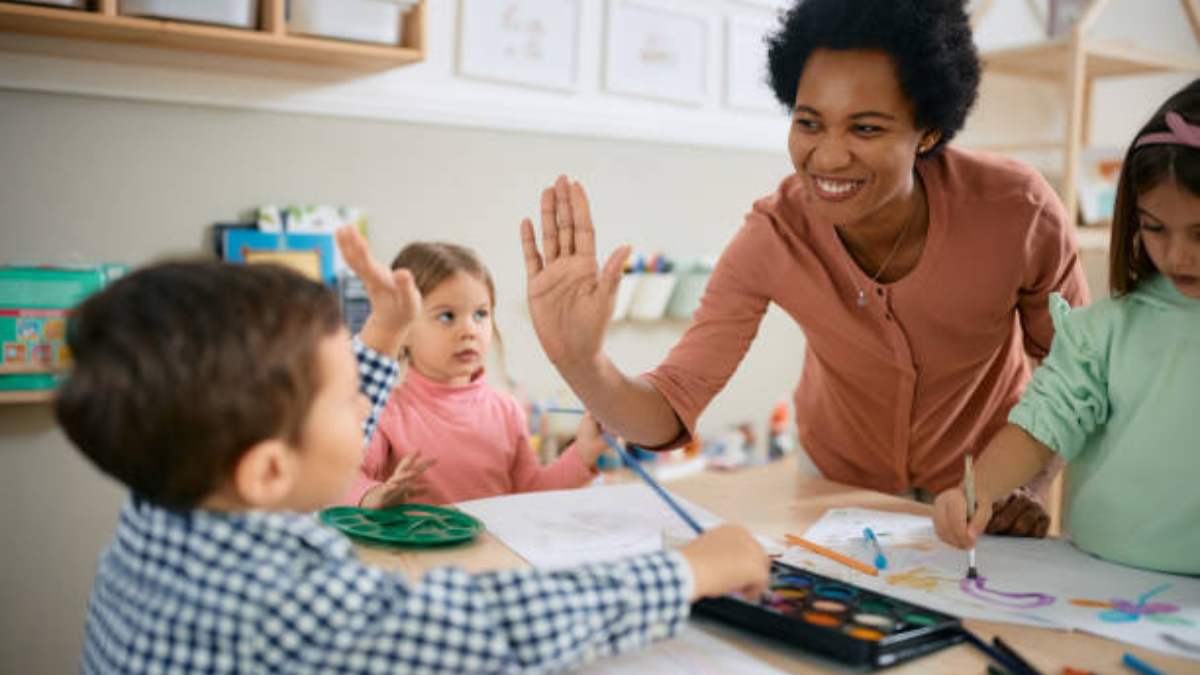 Educação Positiva funciona? Pedagoga explica método viral das redes sociais