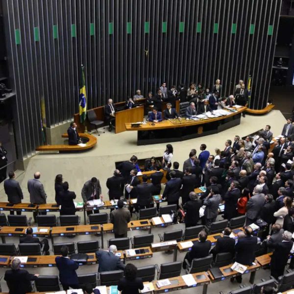 Prazo para realizar a declaração do imposto de renda termina sexta-feira (31)