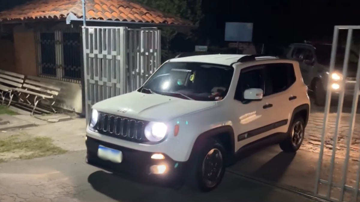 Estudante de direito é suspeita de usar Jeep para praticar furtos em Curitiba