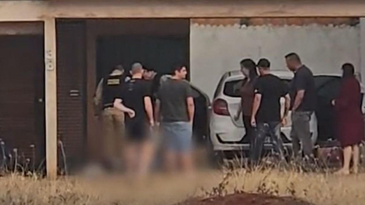 Homem é executado à tiros por ex-cunhado na frente da esposa