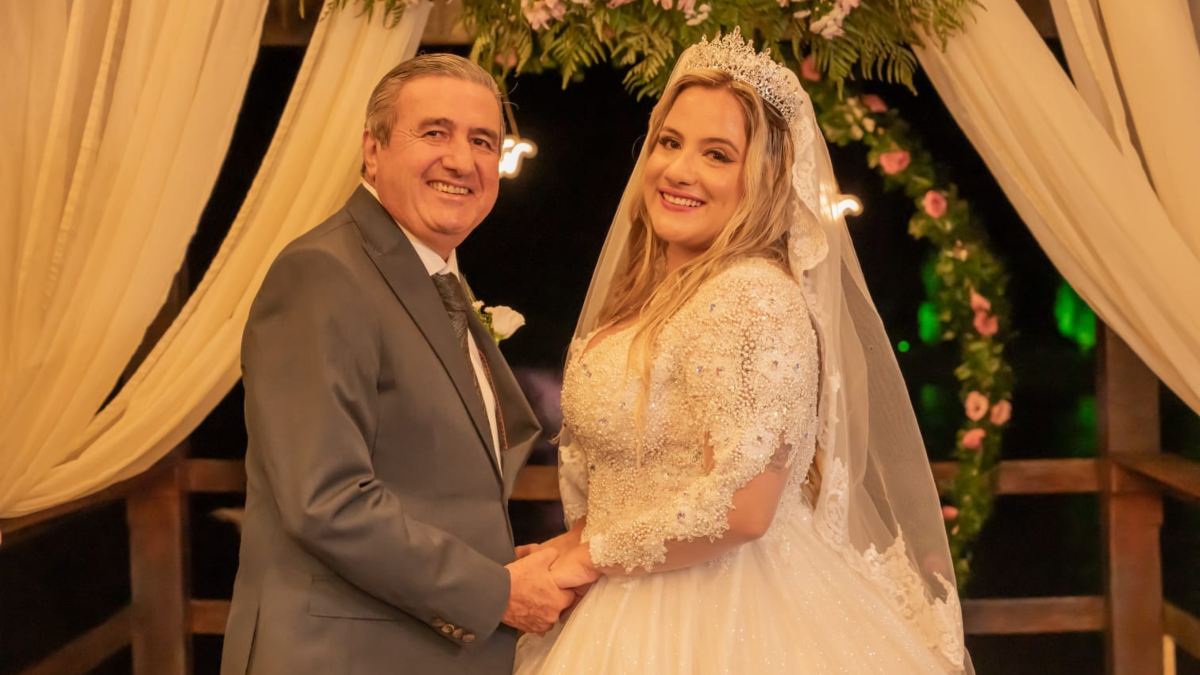 Garcez compartilhou foto do casamento da filha, no início deste mês