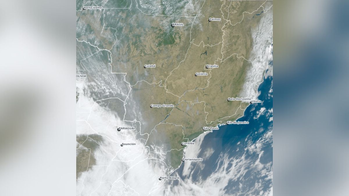 Imagem de satélite mostra formação da frente fria no Paraná; veja