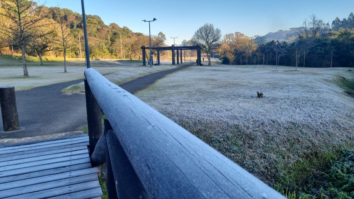 Mínima em Curitiba foi de 2,6°C nesta terça-feira (27)