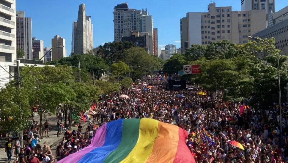 Parada da Diversidade LGBTI+ modifica trânsito em Curitiba ; veja alterações