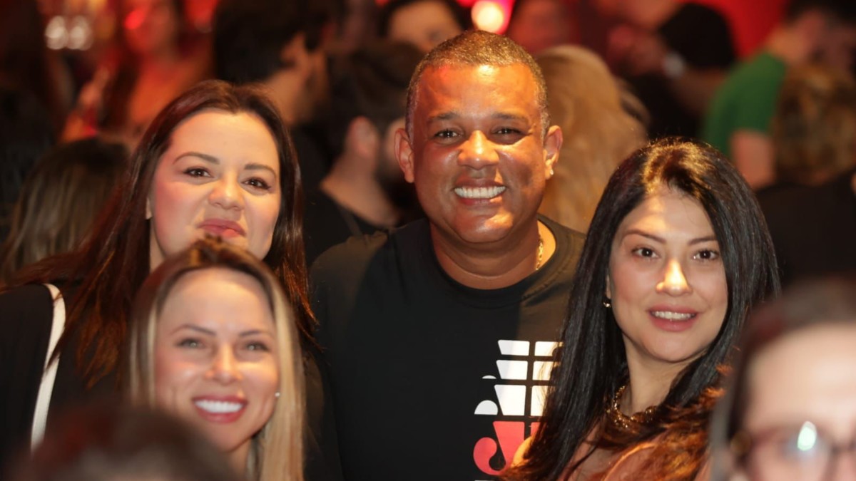 Festa de 30 anos da rádio Jovem Pan Curitiba