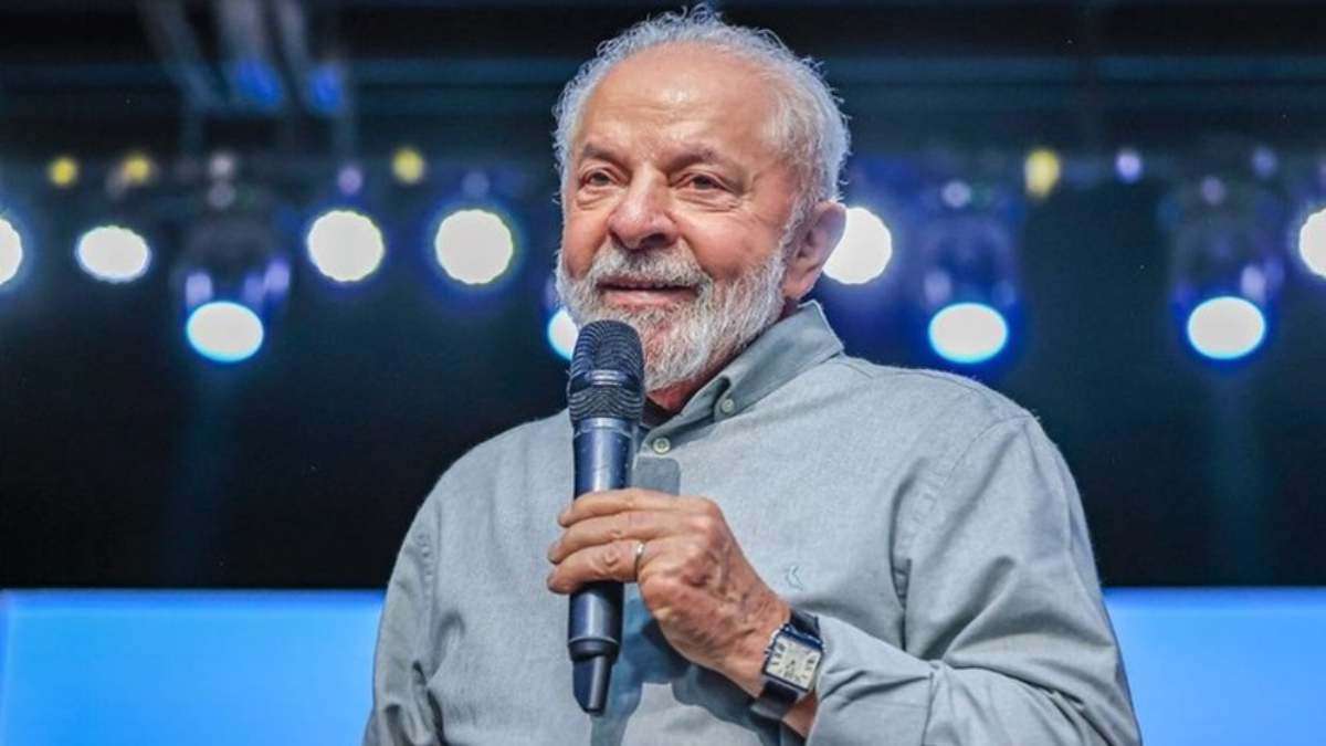 Lula afirma que vai devolver relógio Cartier que ganhou de presente ao TCU