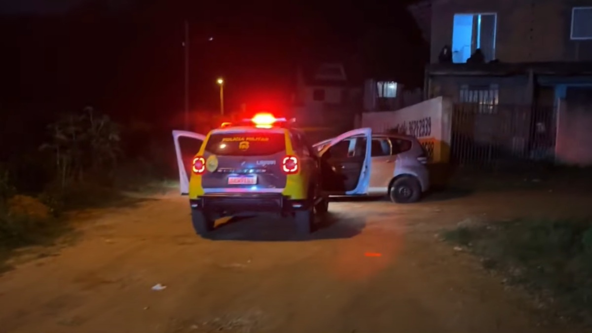 Suspeito com carro roubado morre em confronto, em Colombo