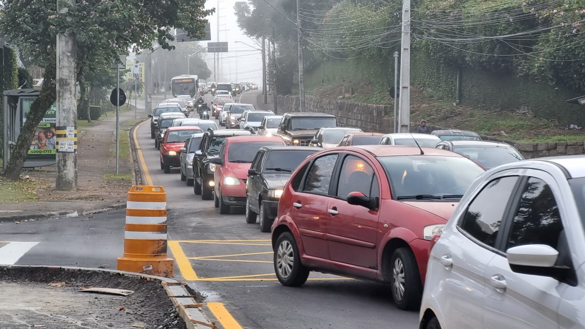 Alteração em vias na região do binário do São Lourenço causam congestionamento nesta quarta (14) 