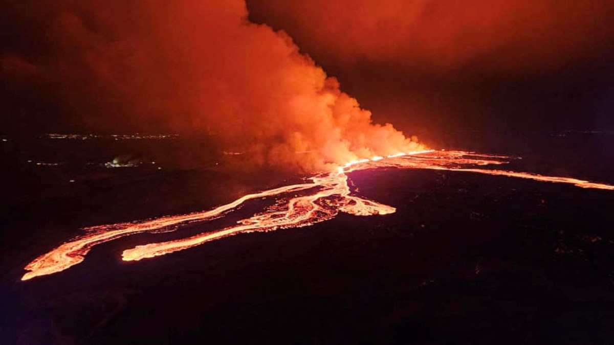 Vulcão na Islândia entra em erupção e cidade precisa ser evacuada