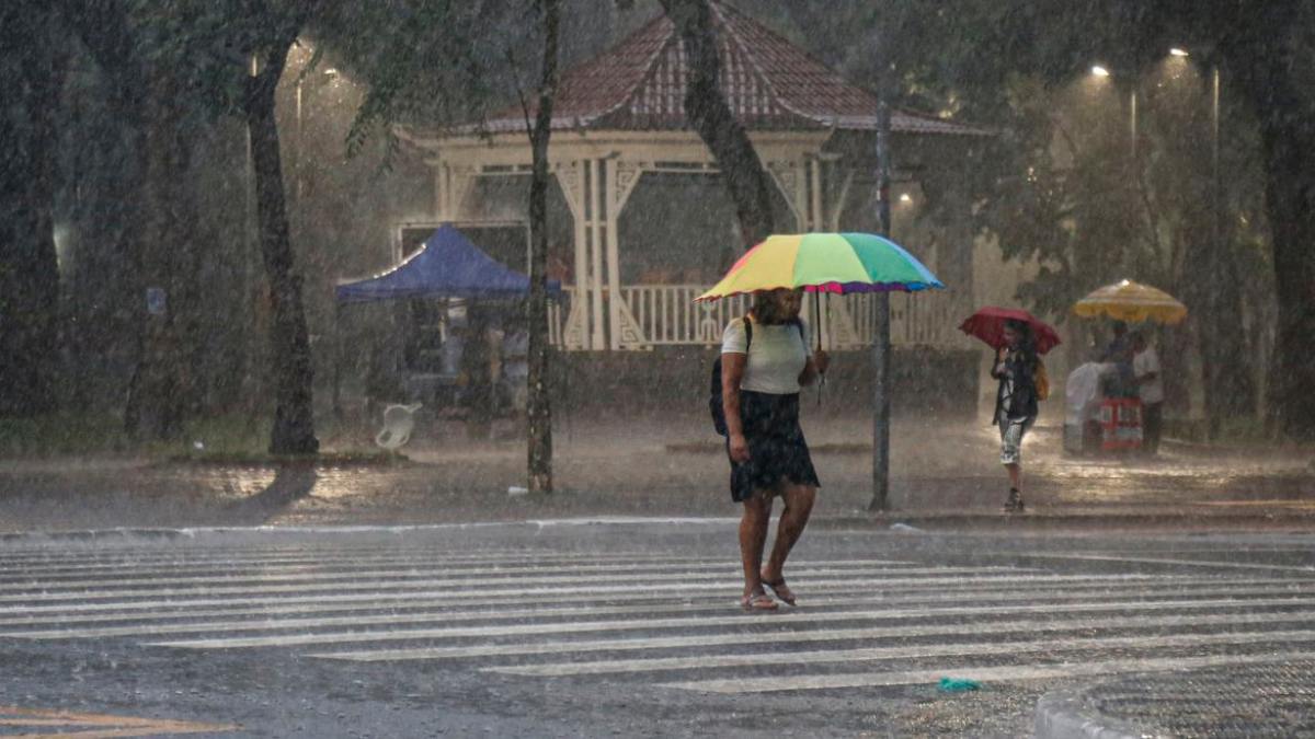 Paraná segue com alerta de tempestade