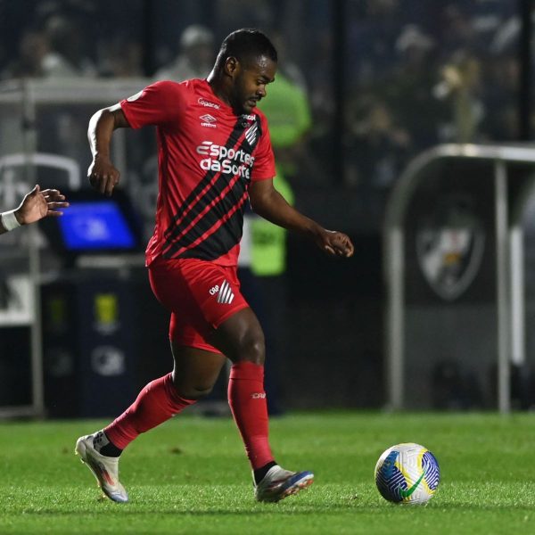 Wesley Carvalho, técnico do Athletico