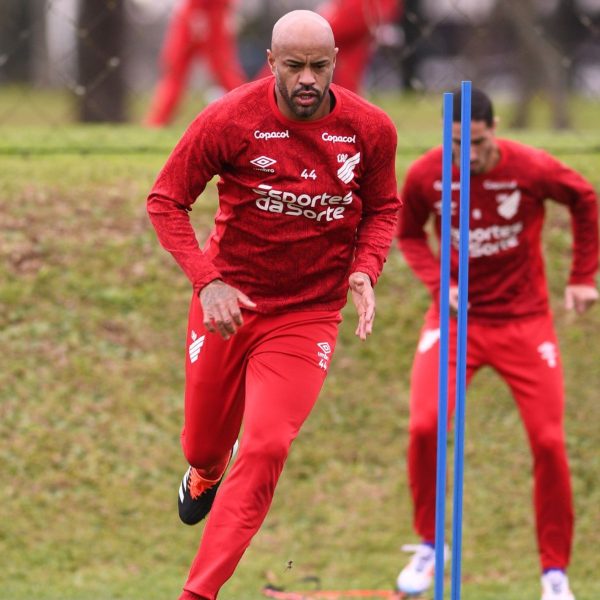 Wesley Carvalho, técnico do Athletico