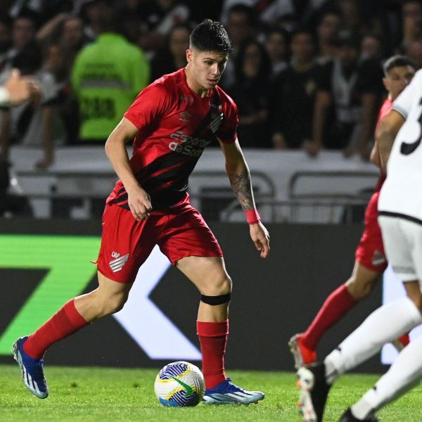 Athletico de Martín Varini perde para o Vasco