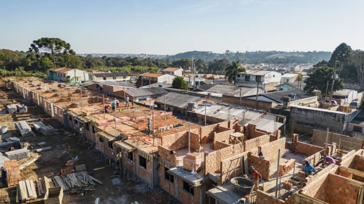 Situação do bairro Caximba é citado em debate de candidatos a prefeito de Curitiba