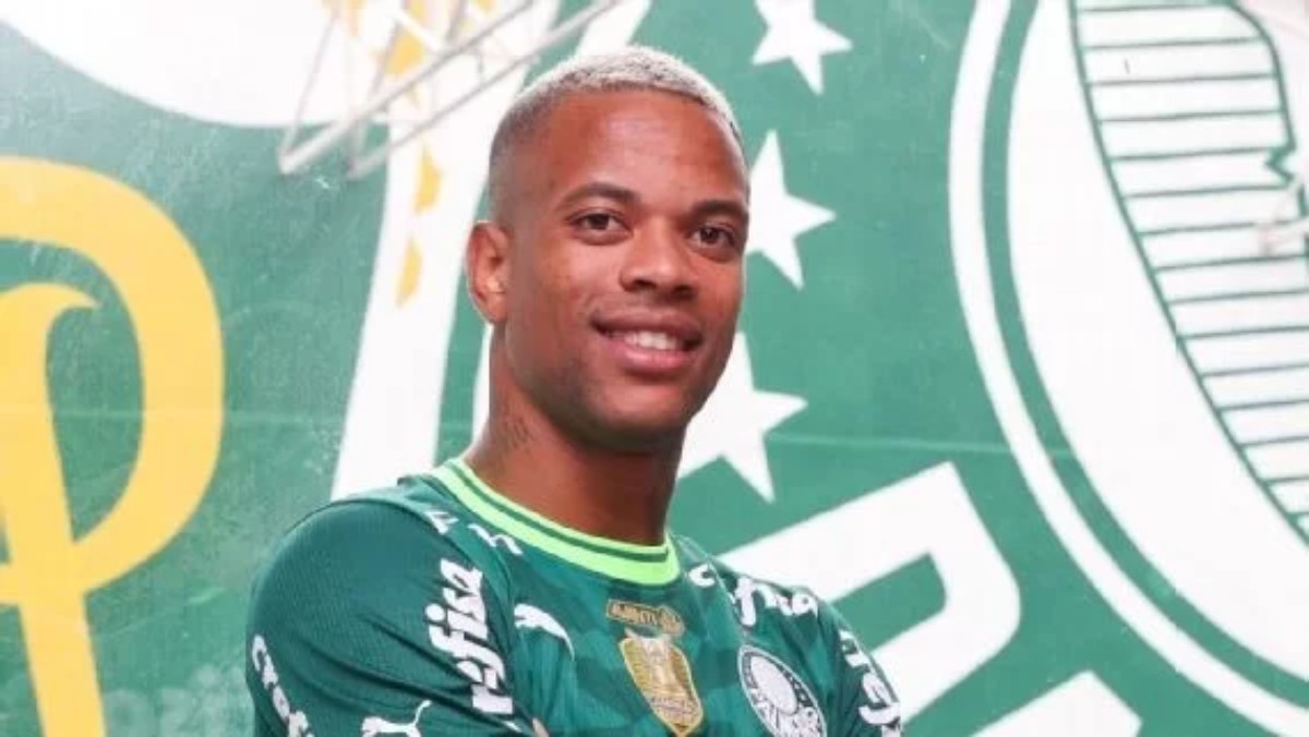 Jogador do Palmeiras é denunciado por agressão à ex e polícia instaura inquérito