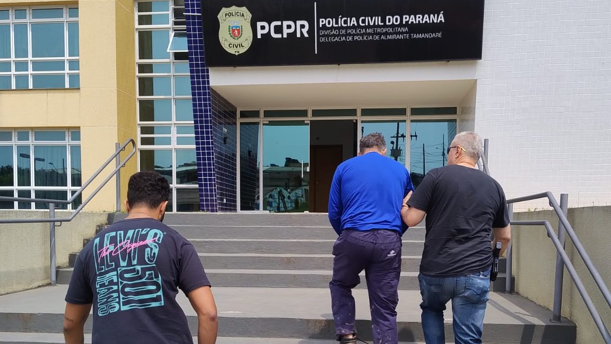 Operação da Delegacia de Almirante Tamandaré prendeu quatro pessoas