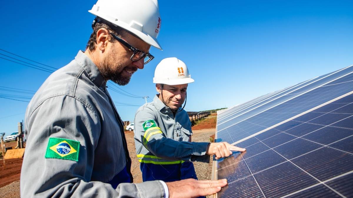 Pequenas e médias empresas podem economizar até 35% na conta de luz com a Copel