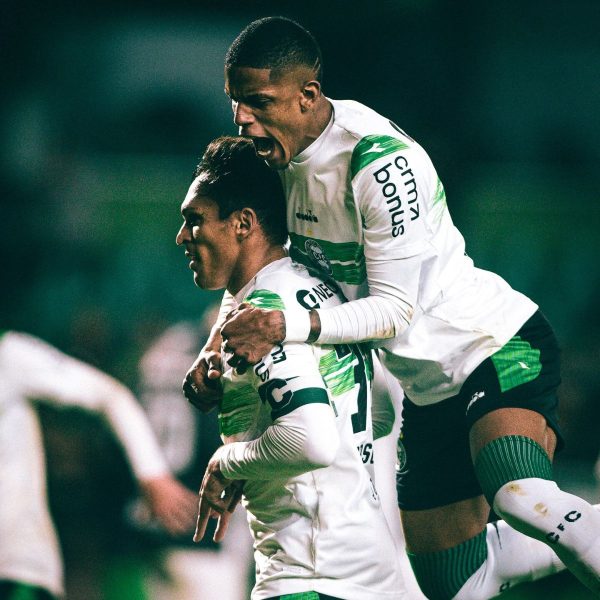 Técnico Jorginho no Coritiba