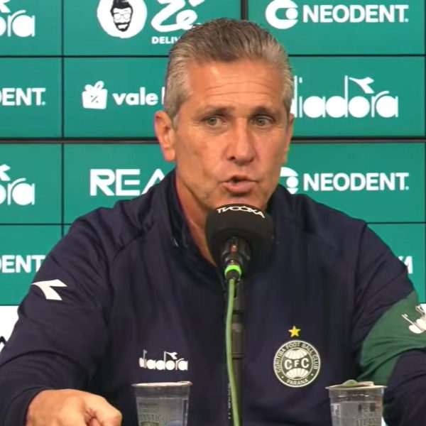 Técnico Jorginho no Coritiba