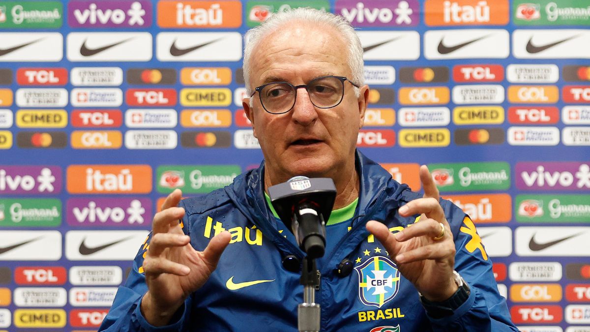 Técnico da Seleção Brasileira, Dorival Júnior concede entrevista