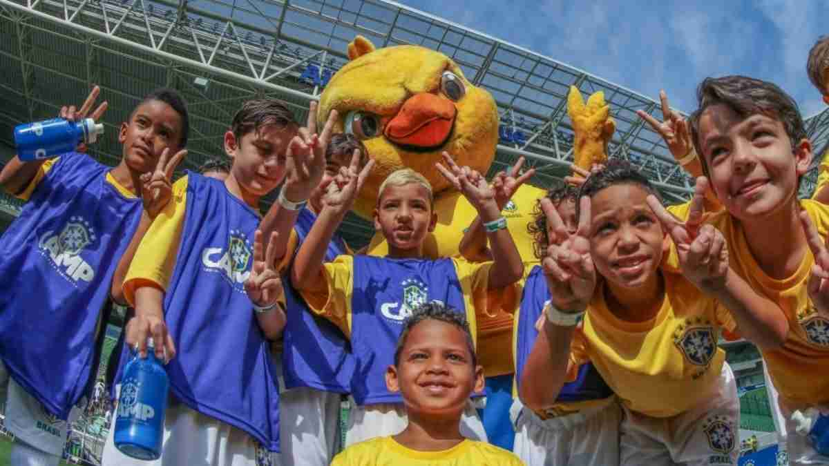 DPE-PR recomenda entrada gratuita de crianças em jogo da Seleção em Curitiba