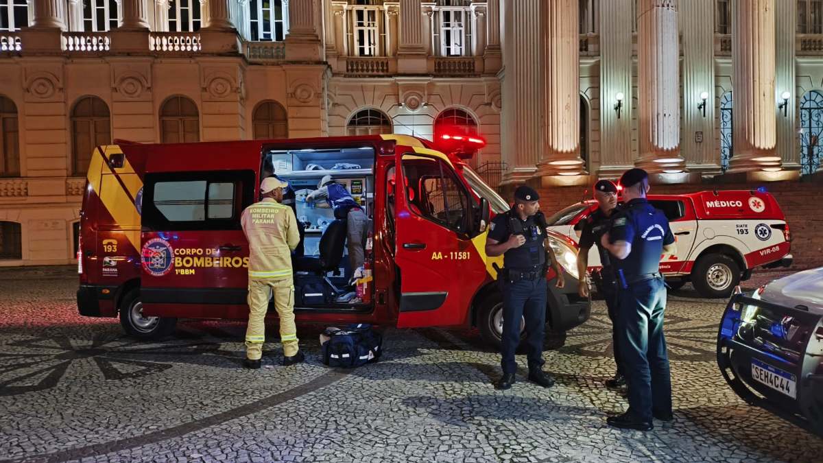 Estudante com canivete reage a assalto e deixa suspeito em estado grave, no PR