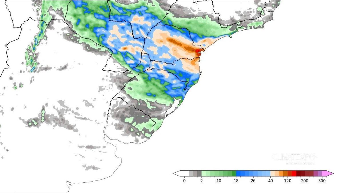 Frente fria se aproxima e chuva de forte intensidade é prevista no PR; veja quando