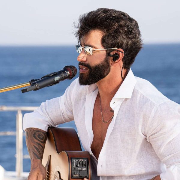 Gusttavo Lima viaja para os EUA antes de shows no PR e deixa público apreensivo