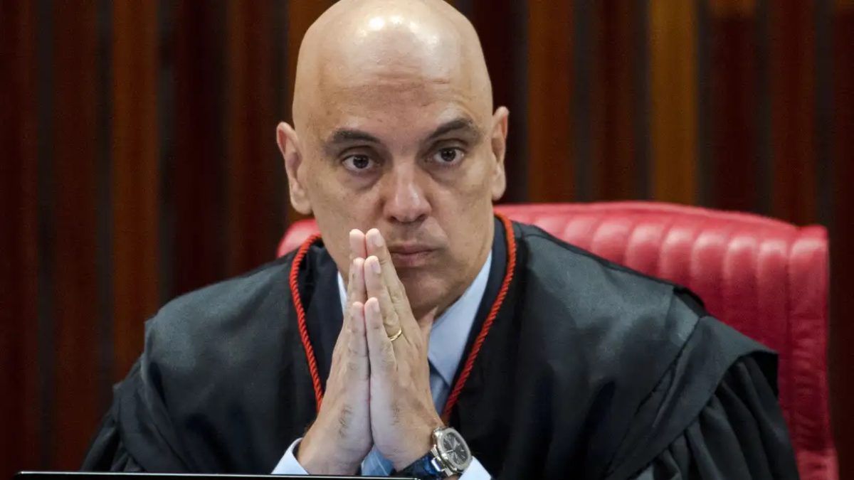 Quase metade da bancada paranaense apoia novo pedido de impeachment de Moraes