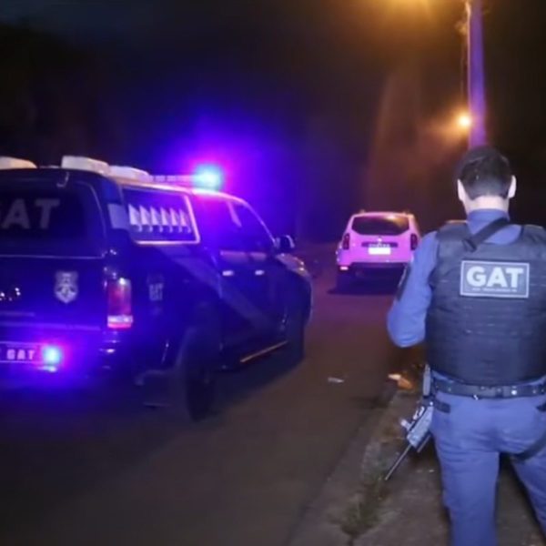 Homem é morto por engano em casa de show na Grande Curitiba