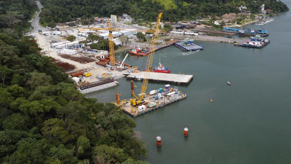 Trabalhador cai de grua e morre na obra da Ponte de Guaratuba