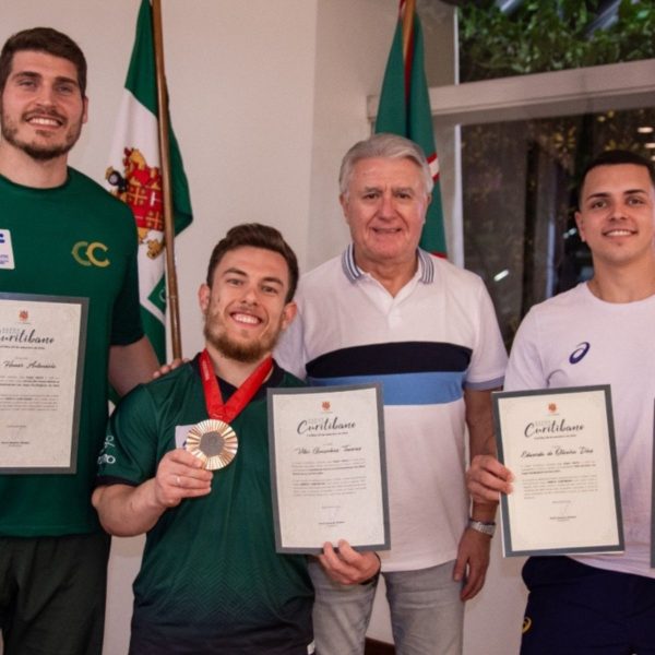 Tenista paranaense Thiago Wild surpreende e elimina o Medvedev em Roland Garros