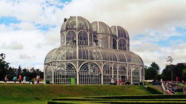 Previsão do tempo para Curitiba hoje (01/10/2024), segundo o Climatempo