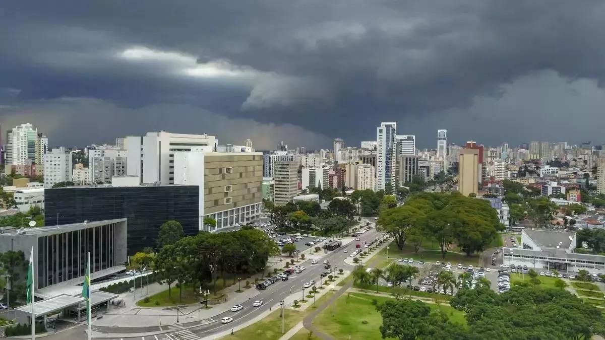 Previsão do tempo para Curitiba amanhã (06/09/2024), segundo o Climatempo