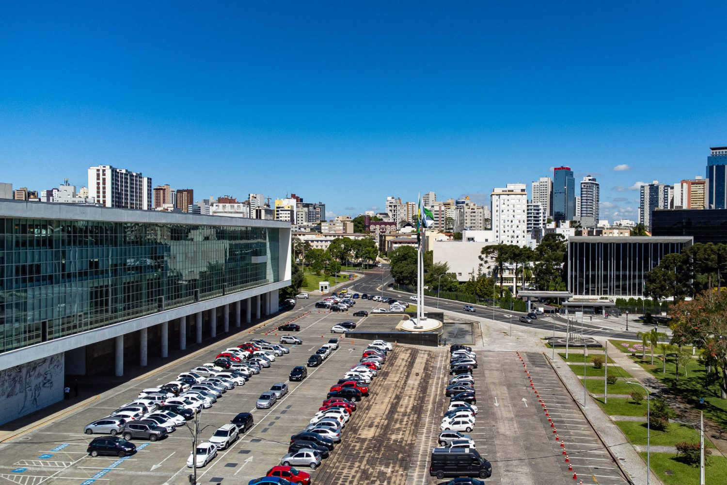 Governo do Paraná estima orçamento de R$ 78,7 bilhões em 2025