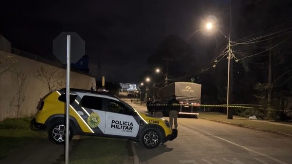 O Balanço Geral desta terça-feira (3) traz os detalhes do julgamento de Everton Vargas, acusado pela morte da youtuber Isabelly Cristine Domingos dos Santos, em Pontal do Paraná, no Litoral do Paraná. A vítima foi assassinada a tiros após uma discussão de trânsito em fevereiro de 2018.