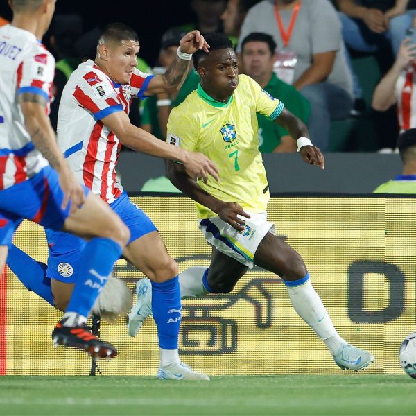 Jogadores de Coritiba e Amazonas