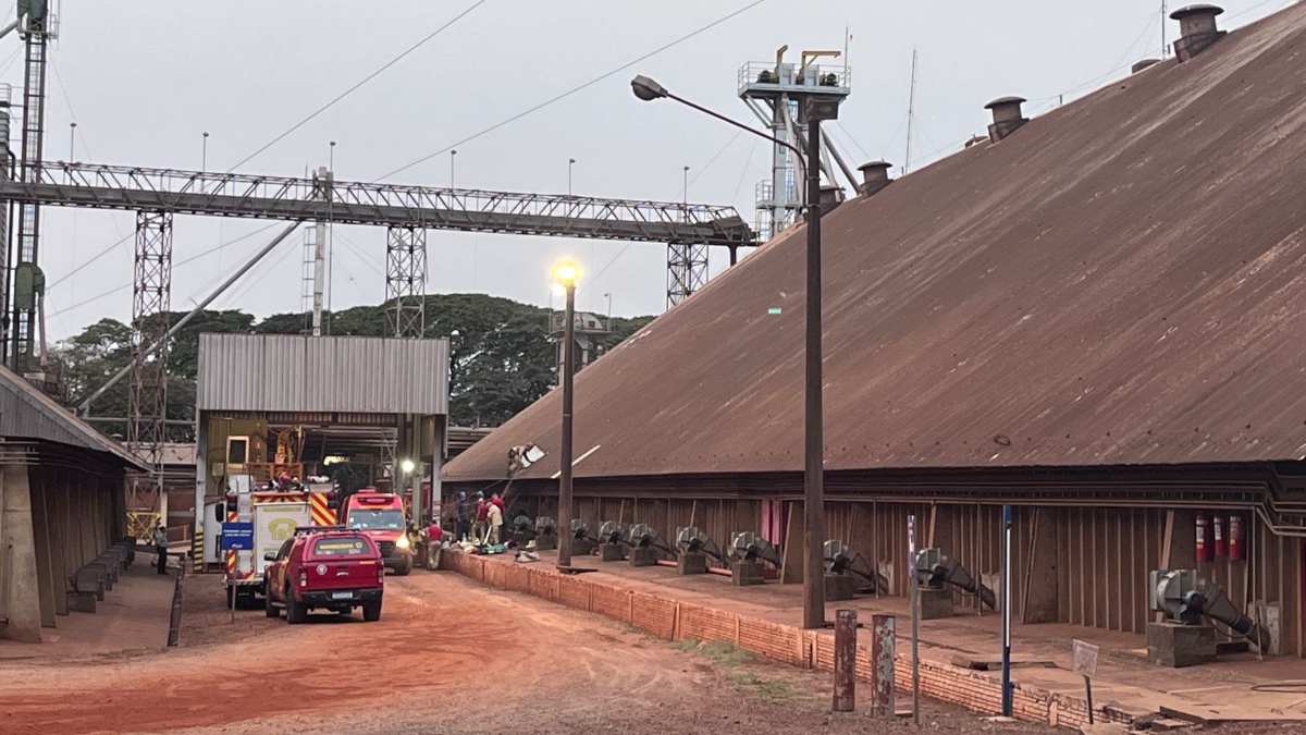 Último trabalhador é resgatado após ficar 9h soterrado em silo de grãos em Maringá