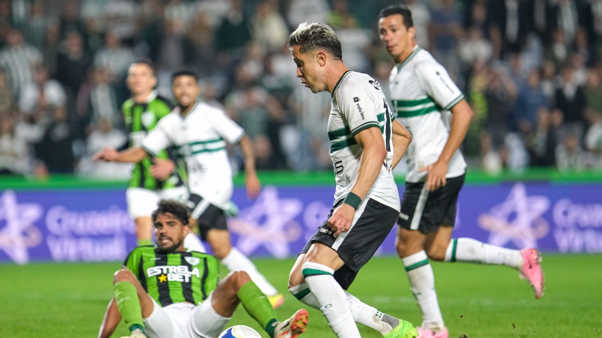 Matheus Frizzo em Coritiba x América-MG pela Série B de 2024