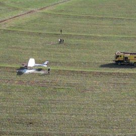 Avião pouso forçado