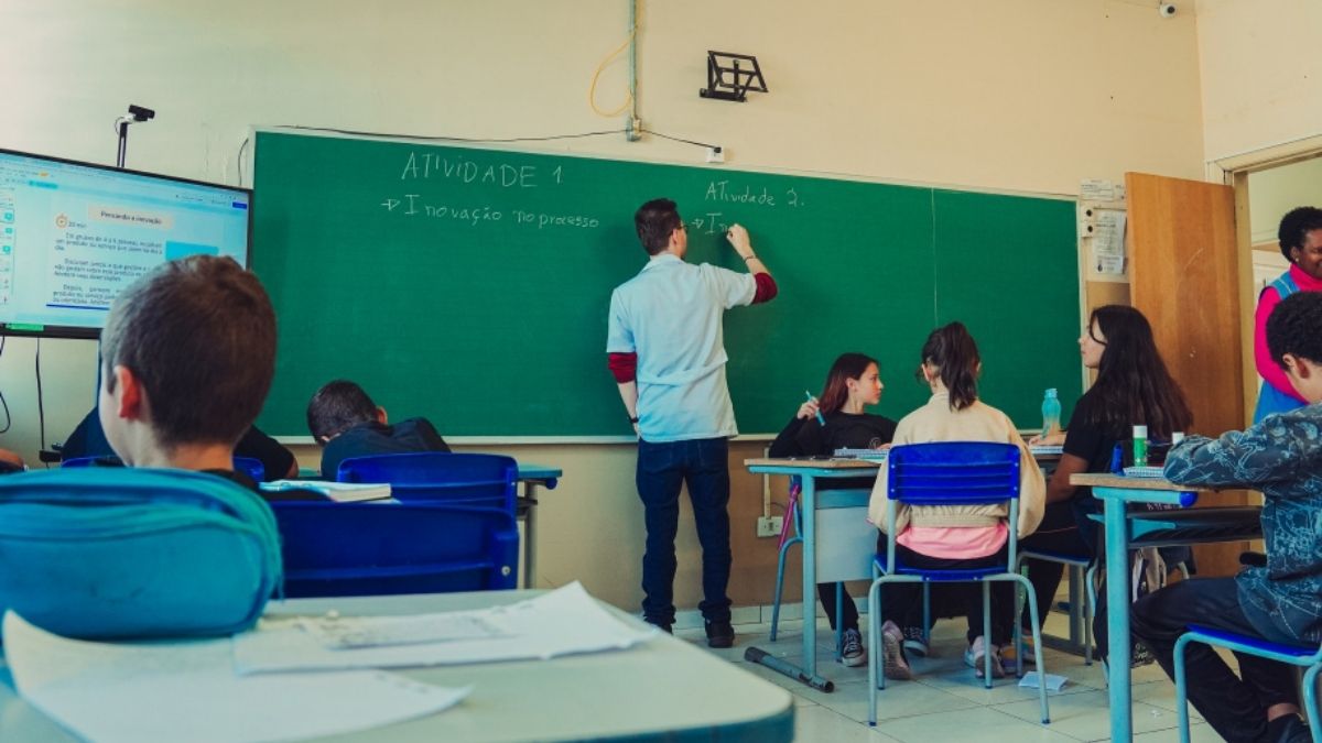 Concurso público do Paraná vai convocar mais de mil professores