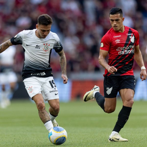 Lance de Athletico x Botafogo, pela Copa do Brasil