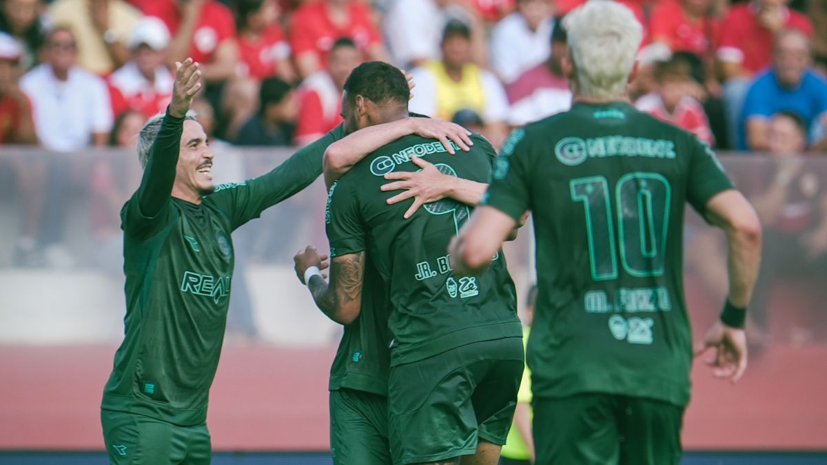 Registro de Vila Nova x Coxa, pela Série B 2024 (Foto: Coritiba/JP Pacheco)