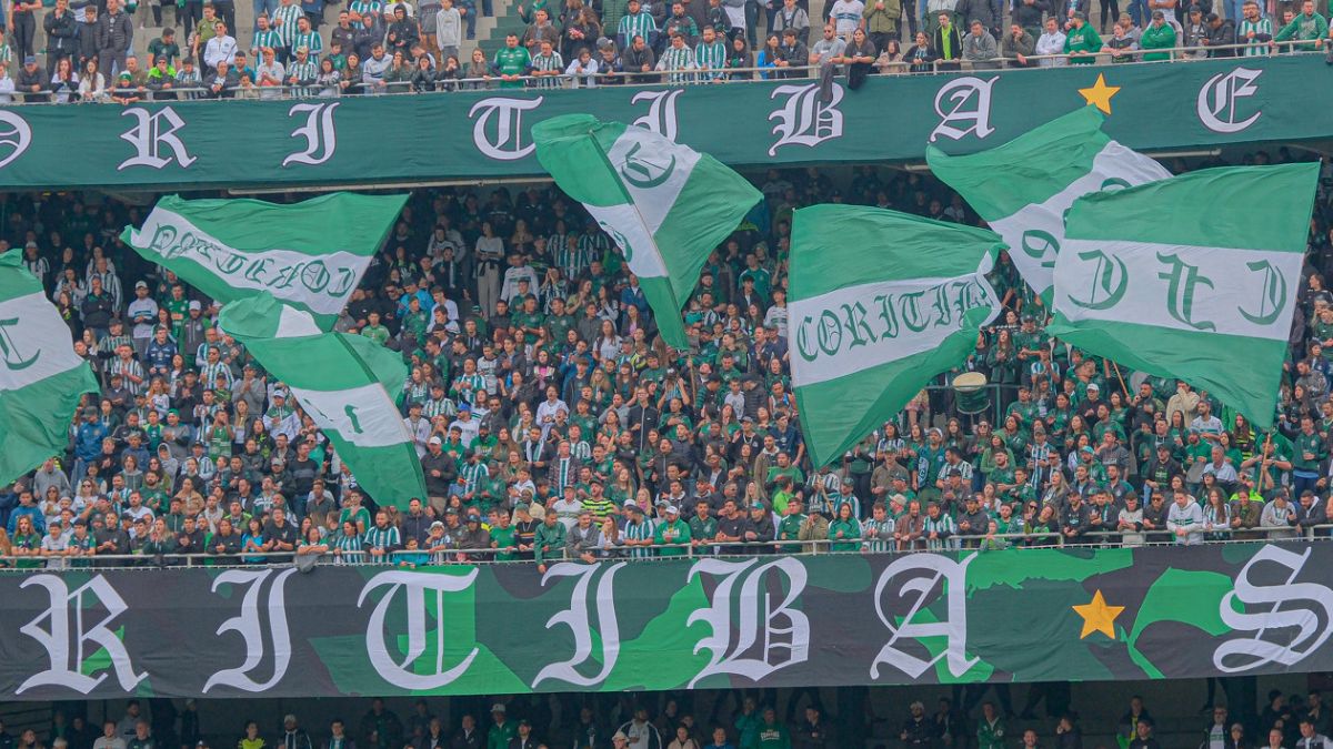 Torcida do Coritiba na Série B Média de público Pagantes por jogo