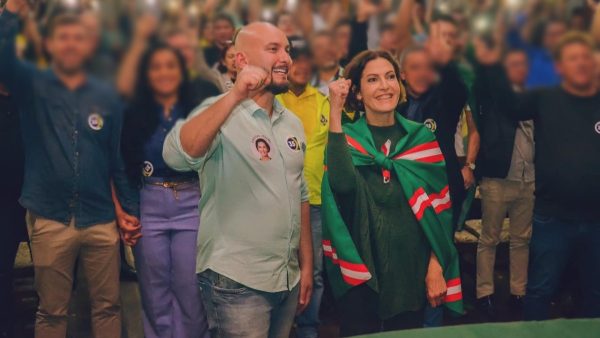 As eleições aconteceram neste domingo (27). Adriane foi eleita prefeita de Campo Grande