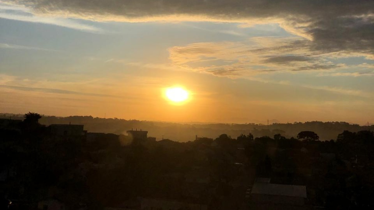 Calorão dá uma trégua em Curitiba; chuva marca os próximos dias