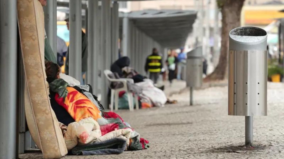 Pessoas em situação de rua em Curitiba é debatido entre candidatos